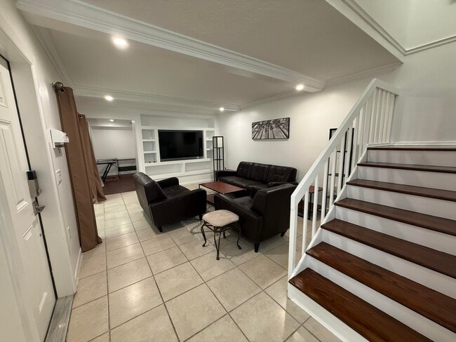 Photo - 2410 24th Ln