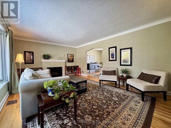 Photo - 1052 Fisher Ave