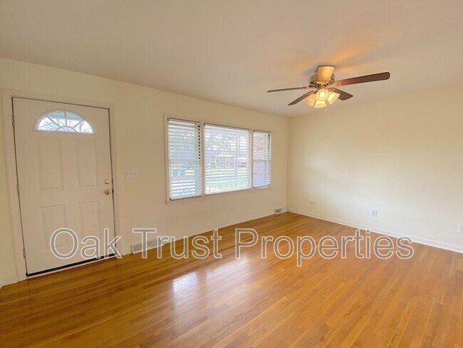 Photo - 222 Jennie St