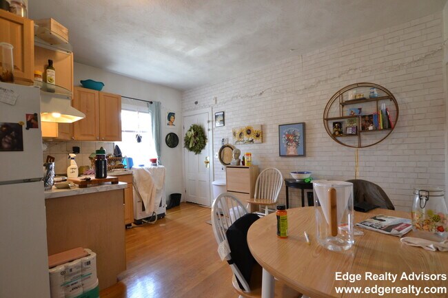 Photo - 21 Snow St Unit 1