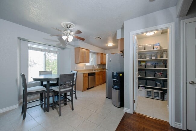 Building Photo - 3739 W Bullard Ave Unit 3739 Rental