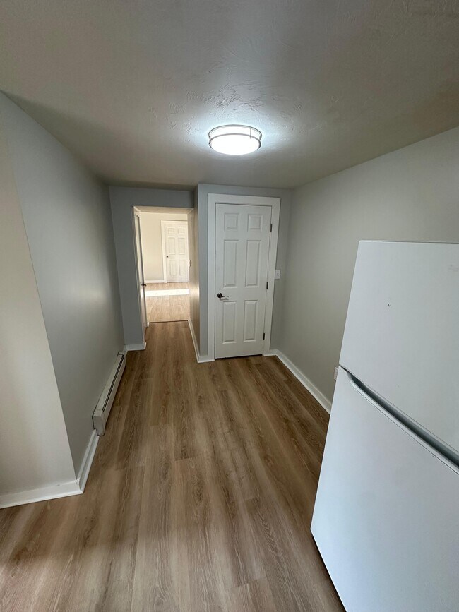 Eat-In Kitchen - 109 Prichard St Unit 1
