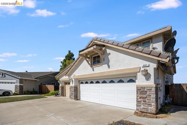 Photo - 687 Flemish Ct