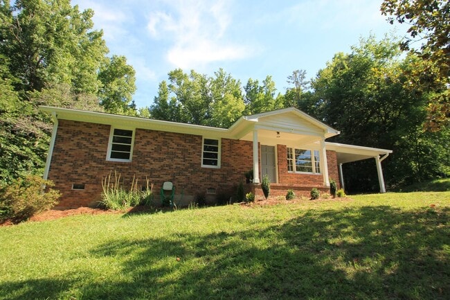 Exclusively offered by MUSE REALTY, LLC - Exclusively offered by MUSE REALTY, LLC House