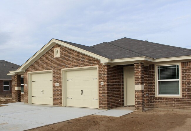 Building Photo - 2420 FM 1113 Unit B - 2420 Rental