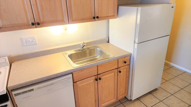Photo - 918 S Logan St Unit 103