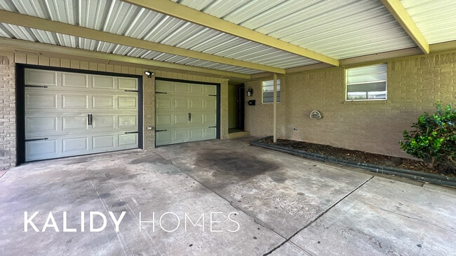2825 SW 76th St