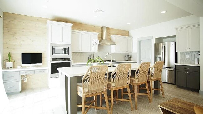 Photo - 2676 Brooklyn Ln