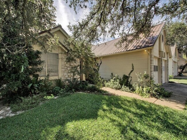 Photo - 6305 Evangeline Trail