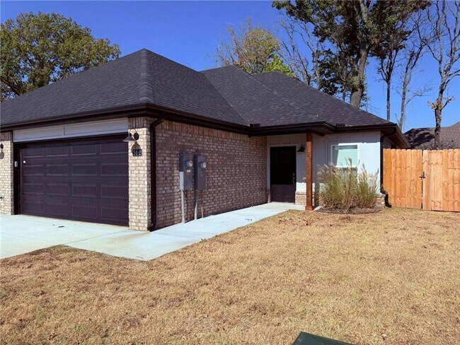 Photo - 34 E Retriever St Townhome