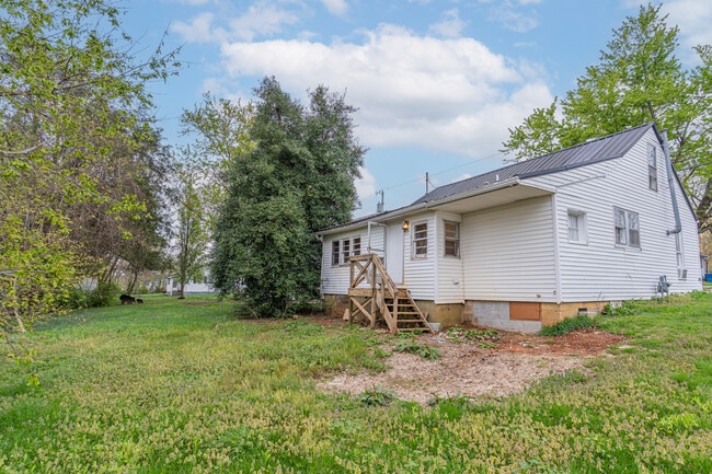 Photo - 201 Eastview Dr