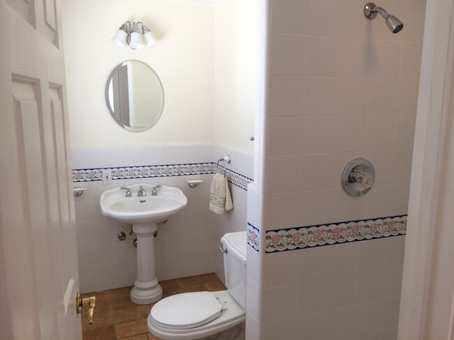 Photo - Great 3 Bedroom 3 Bath House in Monterey Fishermans Flats Neighborhood