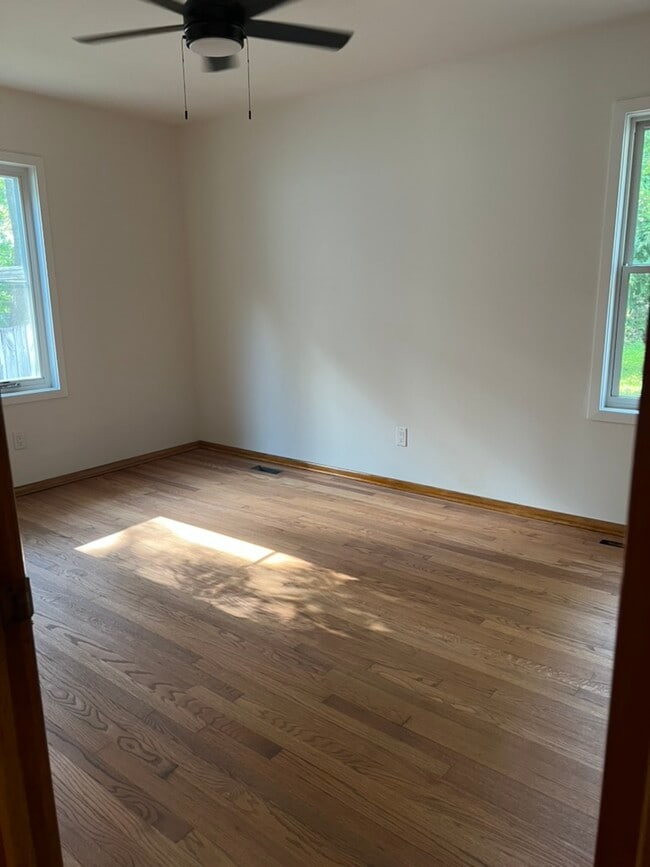 Photo - 706 Whiting Ave