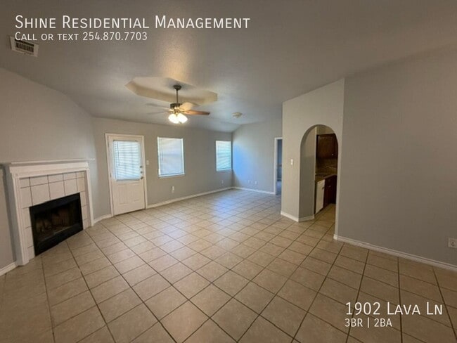 1902 Lava Ln