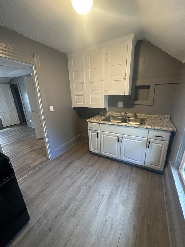 Photo - 2180 W 83rd St