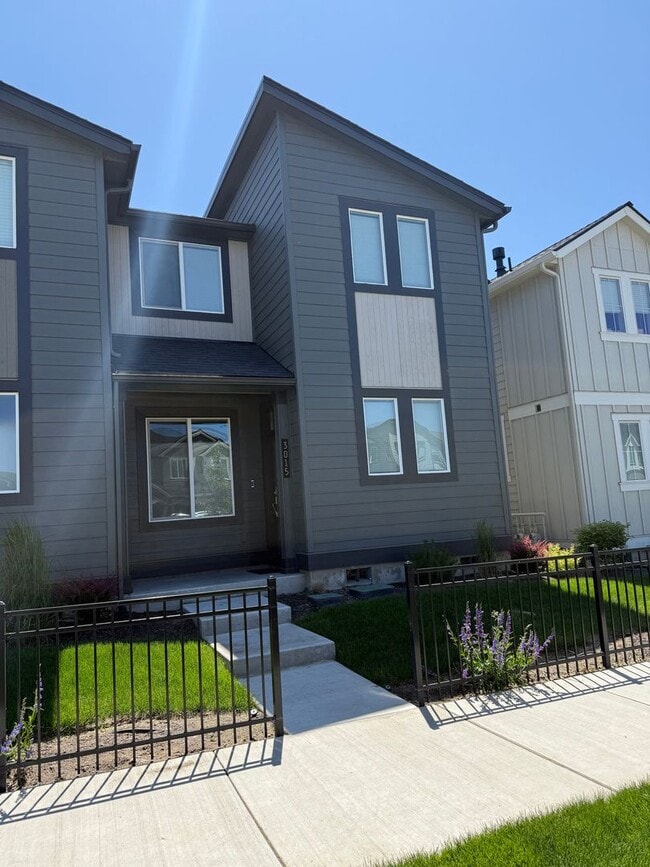 Petrosa! 3 Bdrm, 2.5 Bath 1450 sq ft Town... - Petrosa!  3 Bdrm, 2.5 Bath 1450 sq ft Town... House