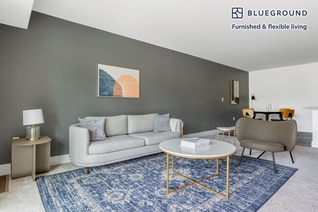 Photo - 350 Sharon Park Dr Unidad FL3-ID1410