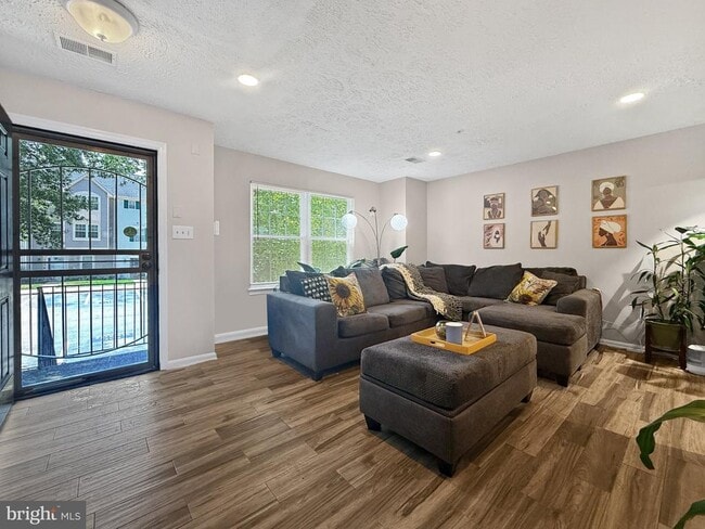 Photo - 7246 Mahogany Dr