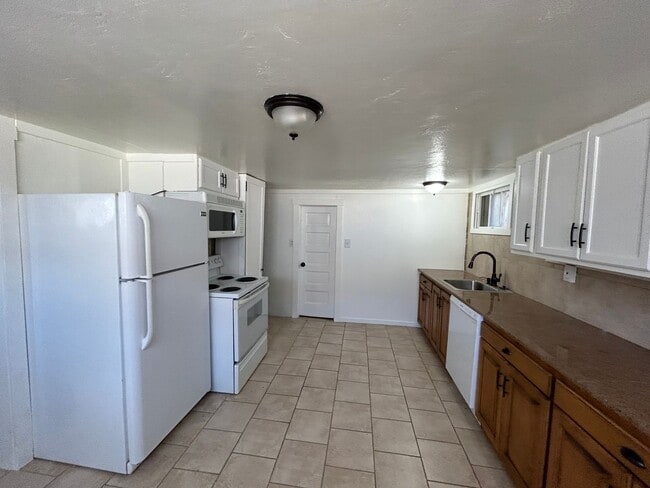 Photo - 669 Orem Unit 667 Downstairs