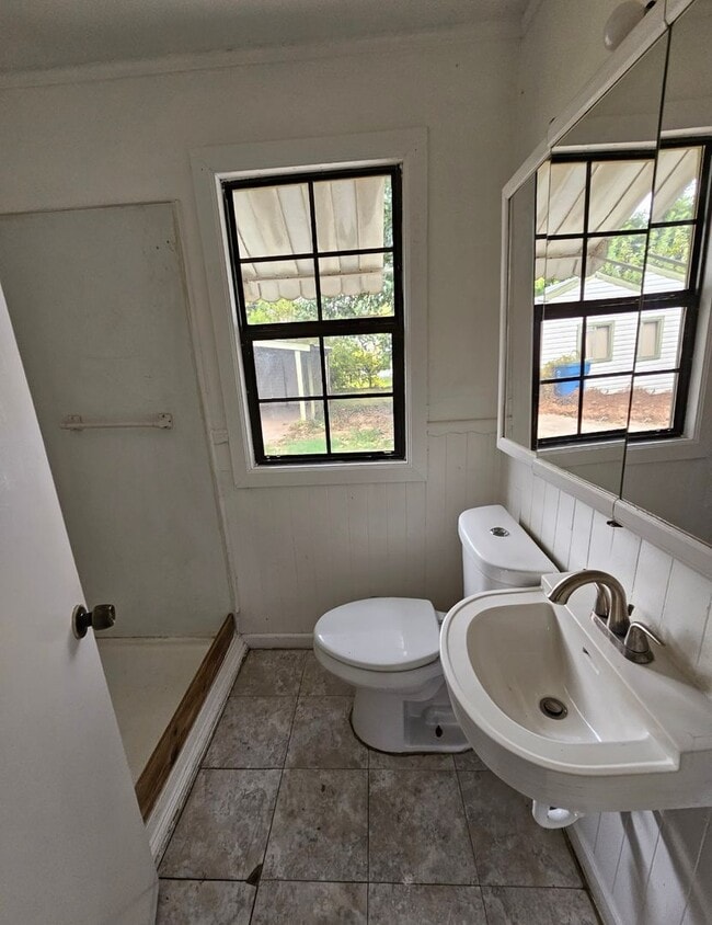 Photo - 3 Bedroom House Available