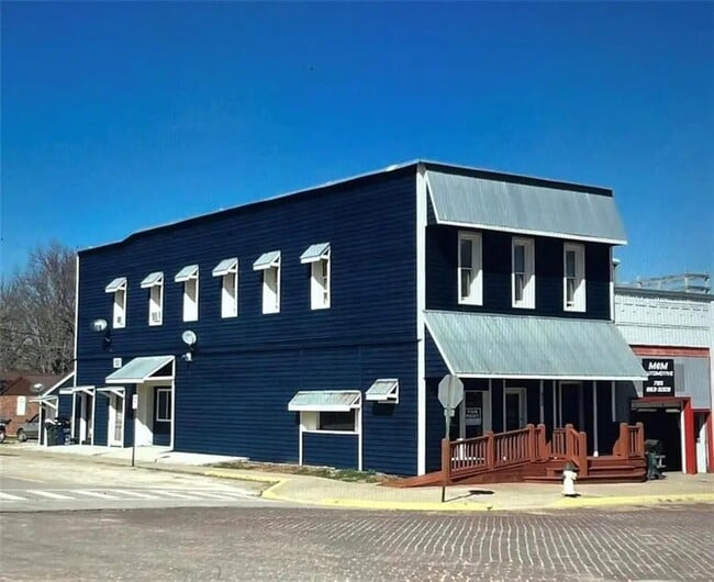 Building Photo - 324 Washington St Unit B