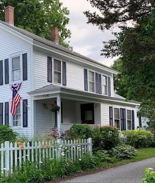 Photo - 728 Main St Townhome