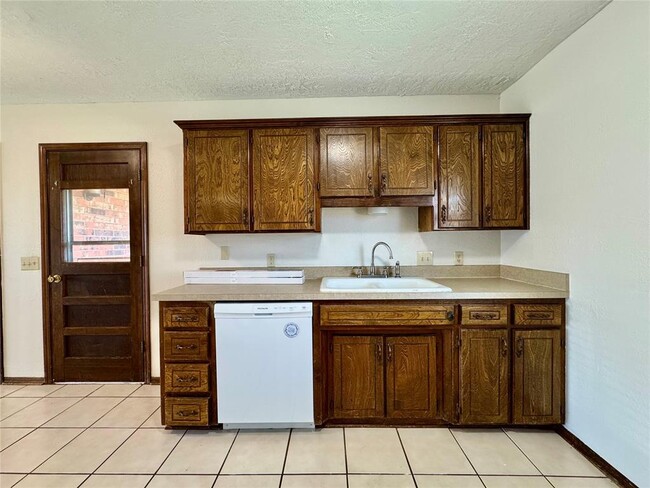 Photo - 112 Elmwood Cir