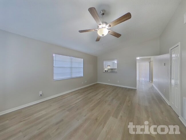 Photo - 4930 44th Ave N