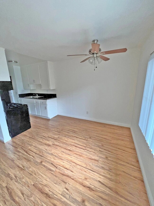 Photo - 4524 S Slauson Ave Unidad 2