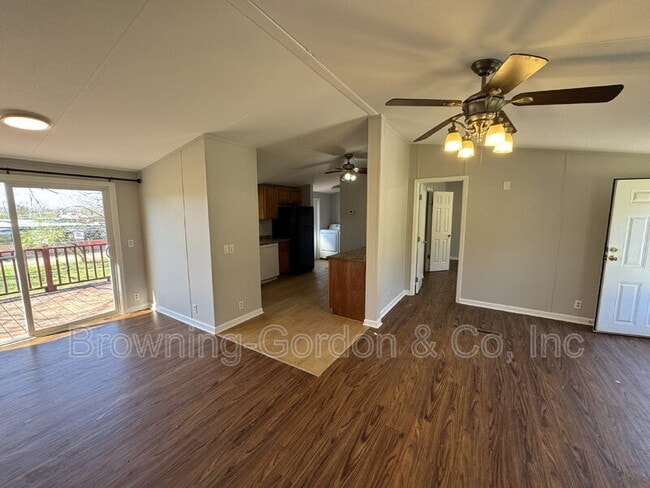 Photo - 3026 Hillside Rd