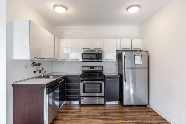 Photo - 1542 W Glenlake Ave Unit 2