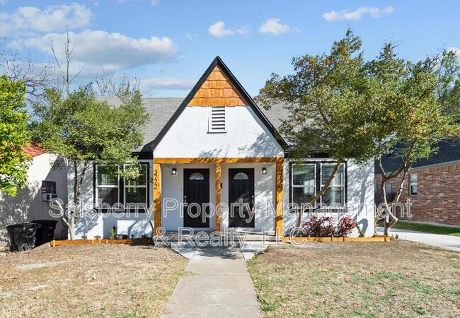 Building Photo - 3772 W 6th St