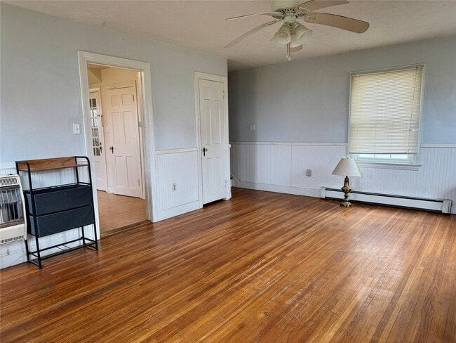 Photo - 8424 E Lake Rd