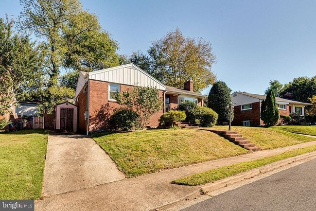 Building Photo - 869 Patrick Henry Dr