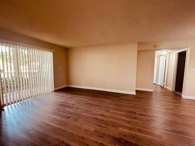 Photo - 7630 Westwood Dr Unit 305