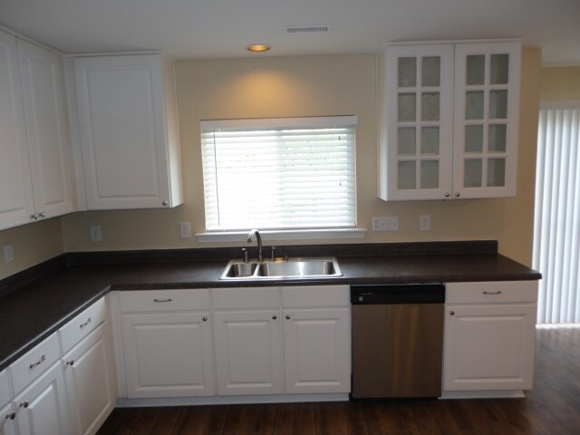 Photo - 204 Edgecroft Way