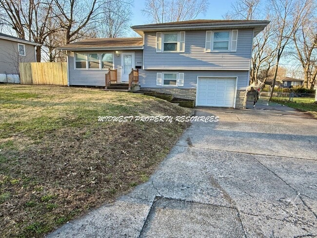 Building Photo - Charming 3 Bedroom Home with Finished Lower Level, Fenced Yard & 1-Car Garage