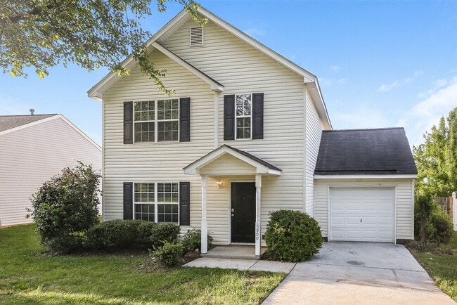 Photo - 5900 Hewitt Dr