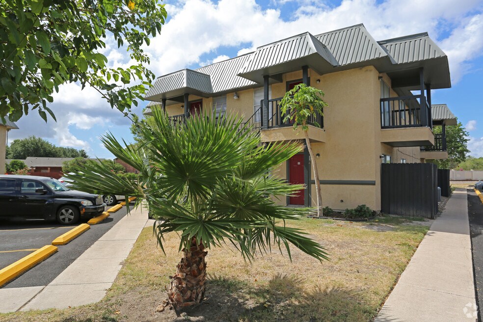Crossings Apartments