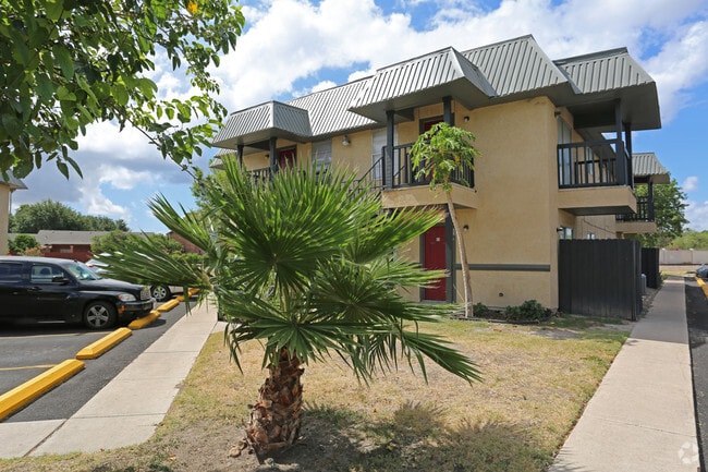 Crossings Apartments