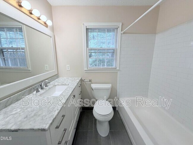 Photo - 200 Coachman Dr