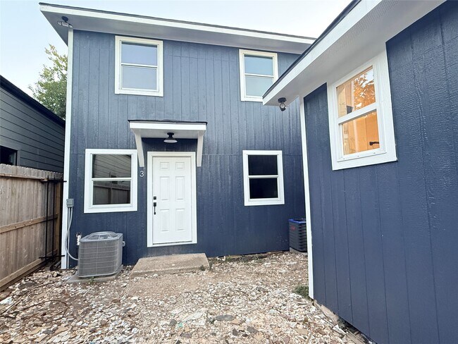 Building Photo - 3268 Holman St Unit 3