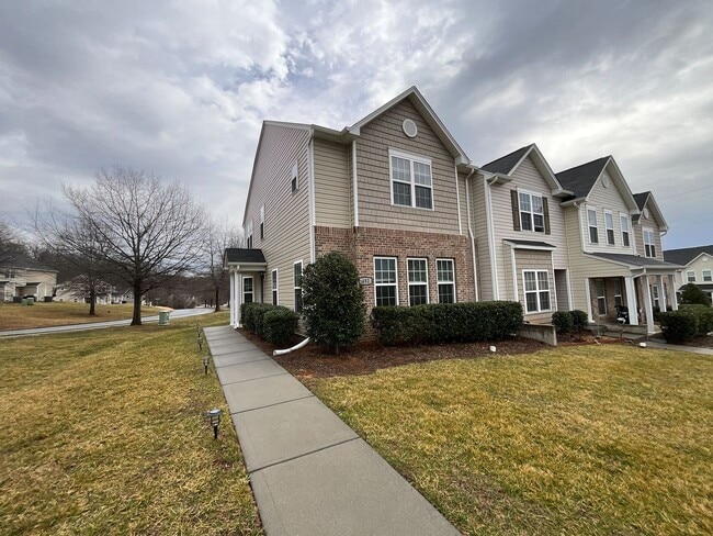 Photo - Coming Soon! 3/2.5 High Point Townhome, just north of town near N Main St & I-74