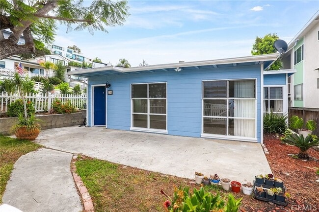 295 Wave St