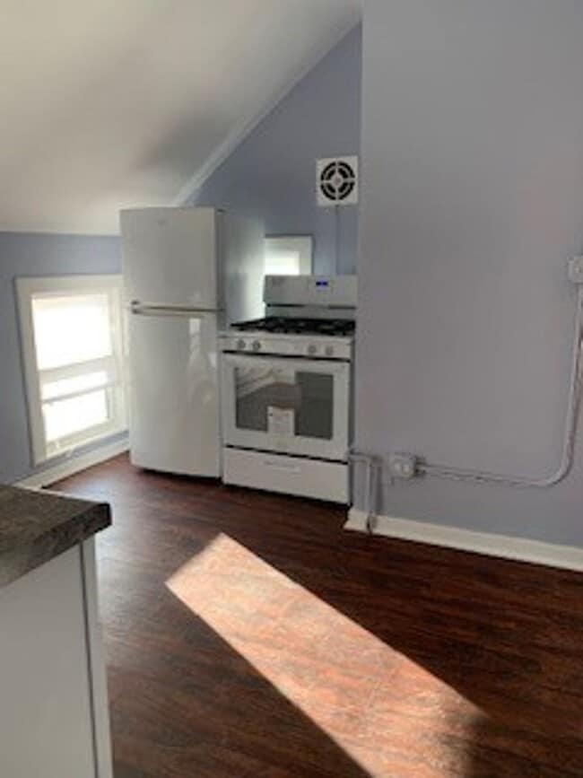 Photo - 535 S State St Unit 2