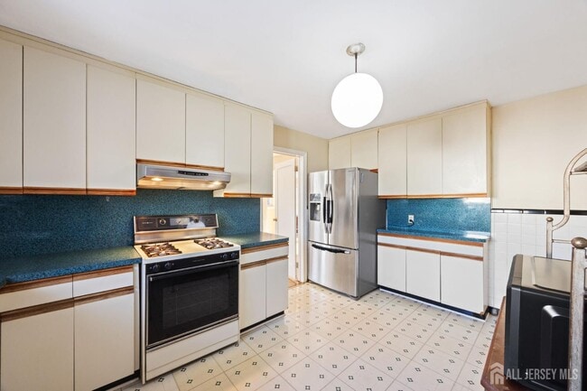 Photo - 298 Newark Ave