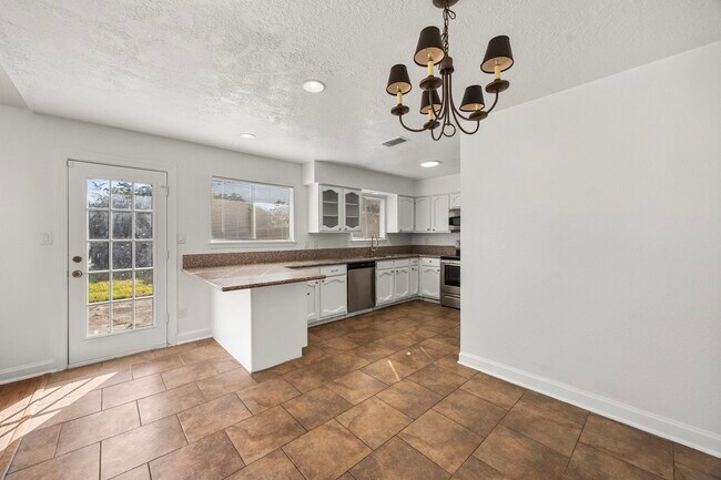 Photo - 6522 Brookgate Dr