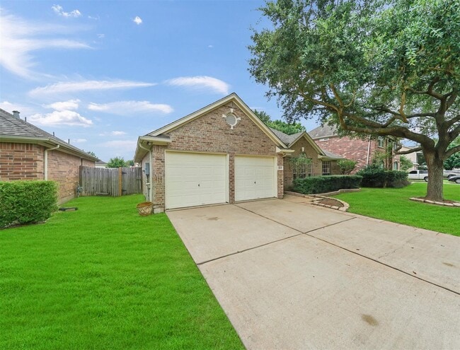 Photo - 5219 Bay Pines Dr