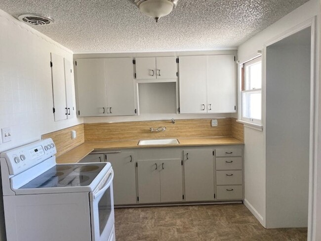 Photo - Home w/ Detached Garage For Rent!