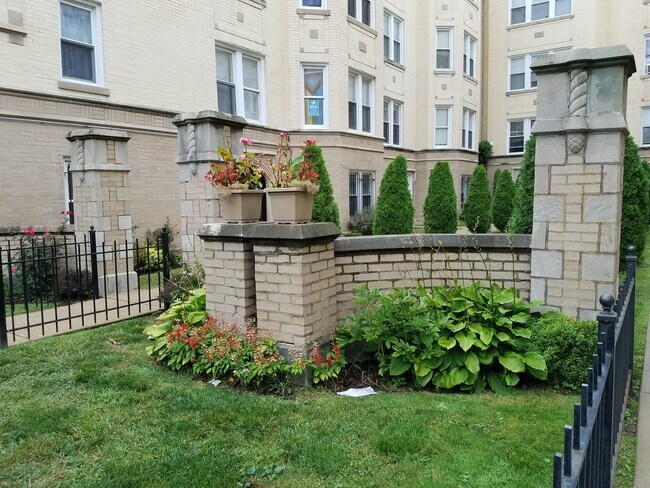 Photo - 5741 N Kimball Ave Unit 2B